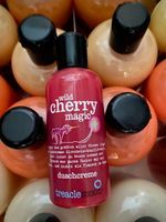 Duschcreme Duschgel Mini 100ml wild cherry magic Kirsche München - Schwabing-West Vorschau