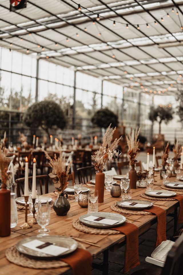 Boho Hochzeit Tische Möbel Stühle Stehtisch mieten leihen in Sommerhausen Main