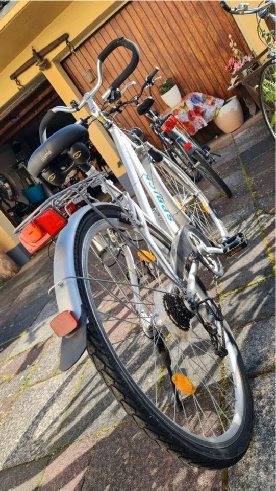 Damen Alu Fahrrad 28 Zoll in Obertshausen