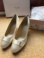 Brautschuhe Rainbow Club Jess Ivory neuwertig Hessen - Hosenfeld Vorschau