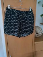 Leichte Stoffhose kurze sommerhose Vero moda S schwarz weiß Sachsen - Lichtentanne Vorschau