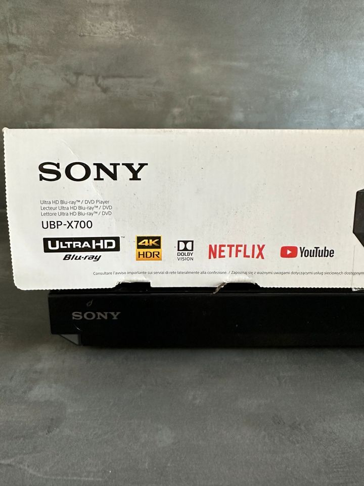SONY UBP-X700 4K Ultra HD Blu-ray Player in Zwickau