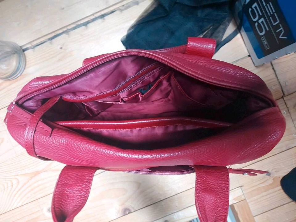 BREE Tasche in Rot in Rellingen