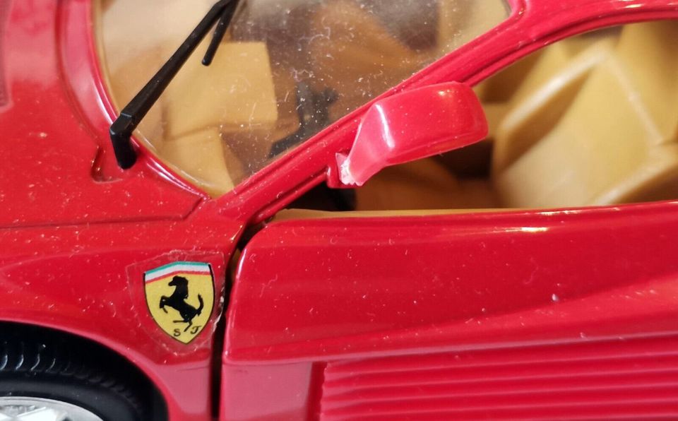 Revell Metal 1:24 * Ferrari Testarossa in OVP * Die Cast * #8609 in Dülmen