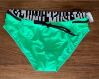 Moschino Swim Shorts Badehose Gr.XL 112.€ Köln - Porz Vorschau