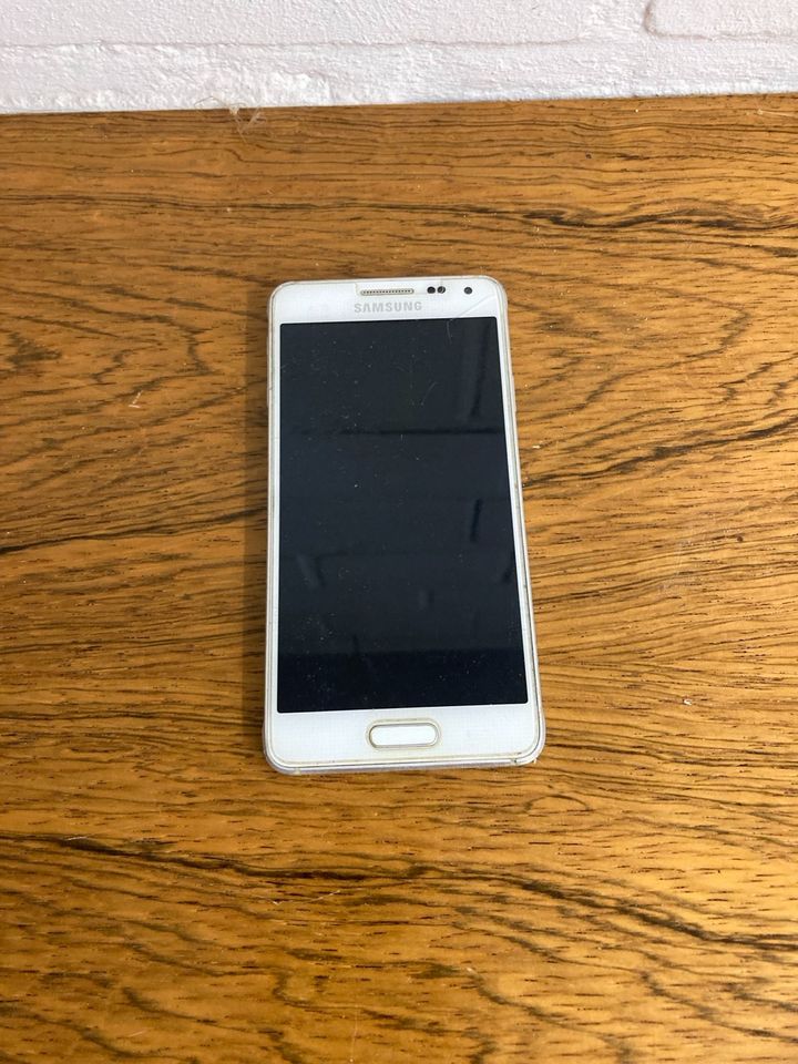 Samsung Handy Mobiltelefon in Berlin - Mitte, Samsung Handy gebraucht  kaufen