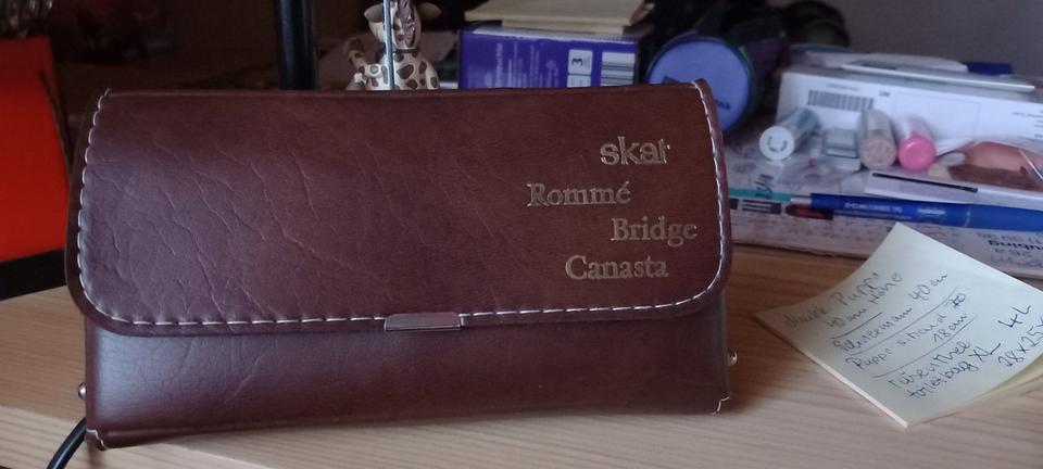 Skat Romme`Bridge Canasta Spielkarten Set - sehr gut - neuwertig in Bogen Niederbay
