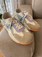 Turnschuhe Sneeker Sportschuhe Größe 39 Bremen - Oberneuland Vorschau