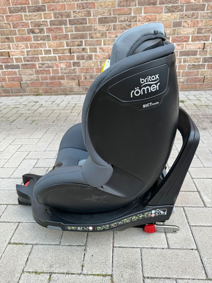 Britax Römer Dualfix M i-Size - Storm Grey in Essen