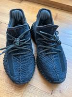Yeezy schwarz | Sneaker | Größe 37,5 Berlin - Charlottenburg Vorschau