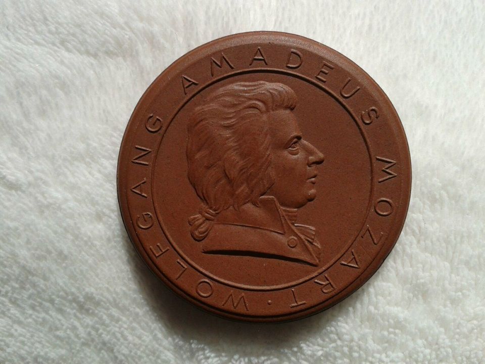 Porzellanmedaille Wolfgang Amadeus Mozart, Meißen in Pirmasens