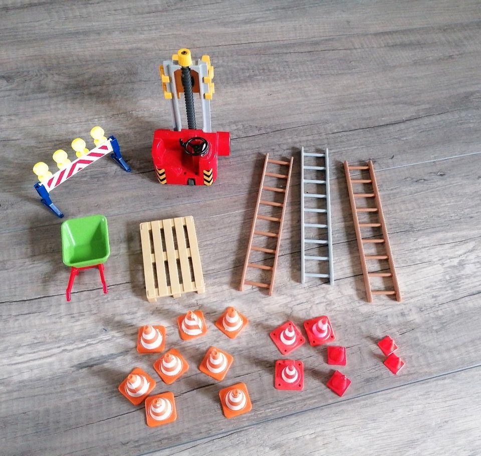 Playmobil Set Baustelle, Gabelstapler, Pylonen, Leiter, Karre in Hille