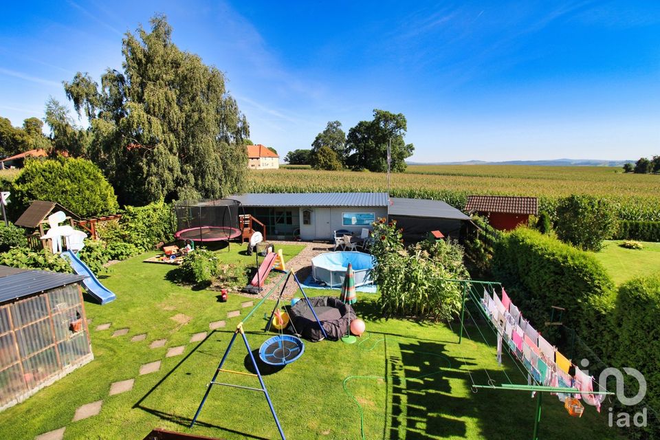 Gepflegtes Mehrfamilienhaus in idyllischer Lage bei Borgentreich, NRW in Borgentreich