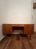 Vintage Schreibtisch Holztisch 60er 70er DDR Retro Leipzig - Schönefeld-Ost Vorschau