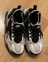 Nike Zoom 2000 Schwarz weiß weiss sneaker Stuttgart - Bad Cannstatt Vorschau