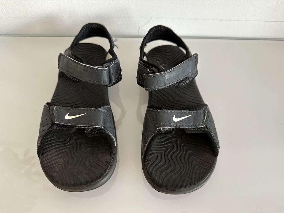 NIKE Badeschuhe Sandalen Gr. 27 in Berlin