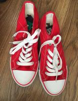 NEU Fila Sneaker rot 39 Schuhe Halbschuhe München - Maxvorstadt Vorschau