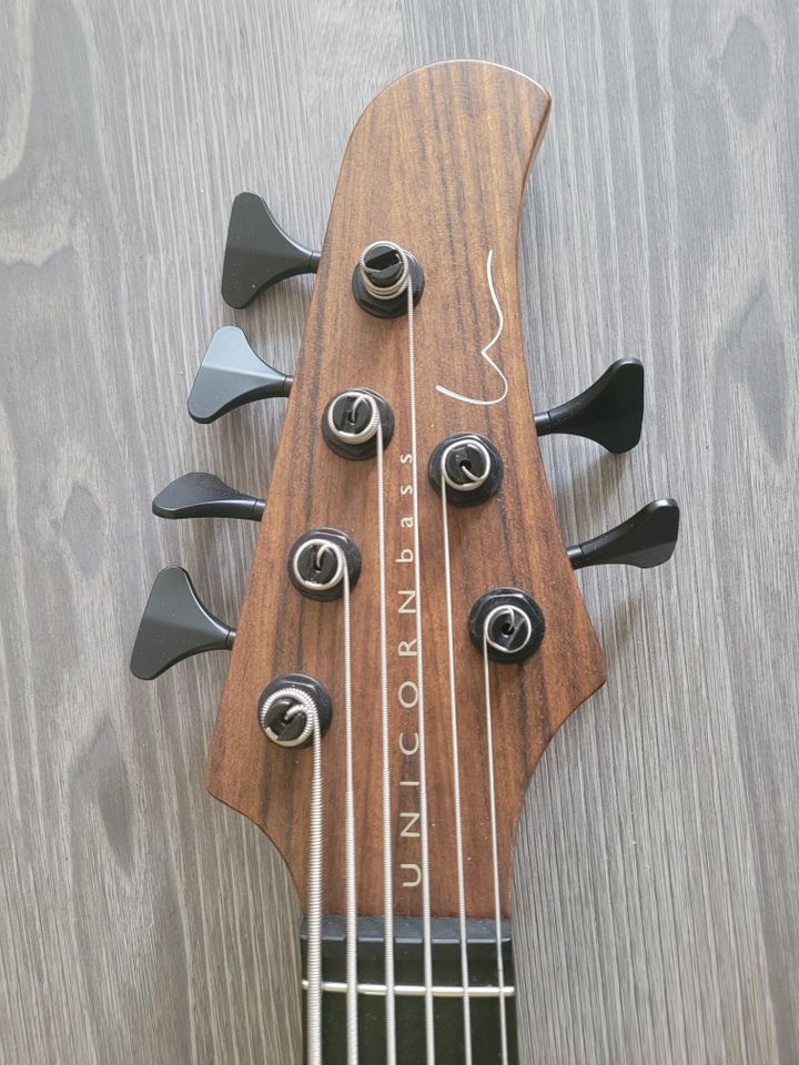 Highend Bass  UNICORN Ozellman 6 Custom in Hamburg