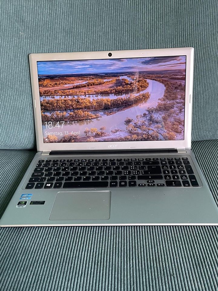 Acer Aspire V5-571 Laptop in Perl