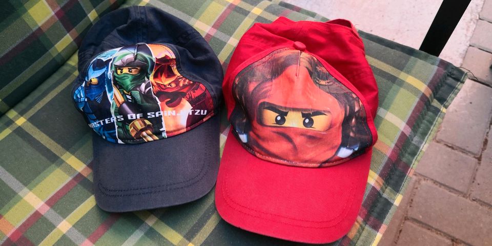 Ninjago Cappis 52/54 je 4 Euro in Bernburg (Saale)