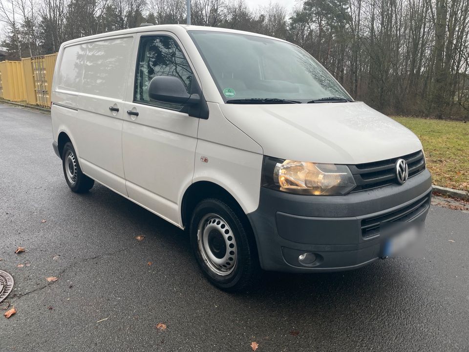 Volkswagen Transporter T5 2.0TDI 102PS Standheizung Klima in Schwandorf