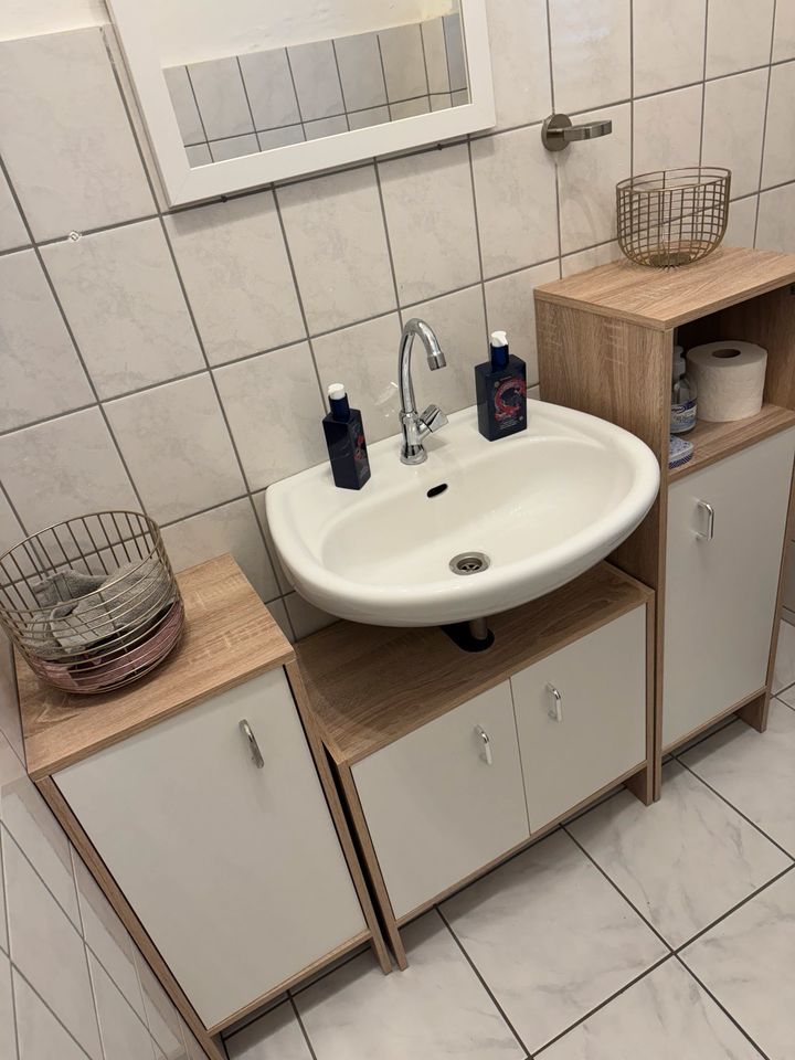 Waschbeckenunterschrank Set in Essen