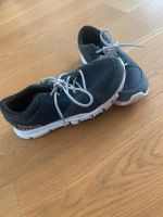 Leichte Sportschuhe Damen /Tennis/Laufen/Reebok Gr.38 Nordrhein-Westfalen - Solingen Vorschau