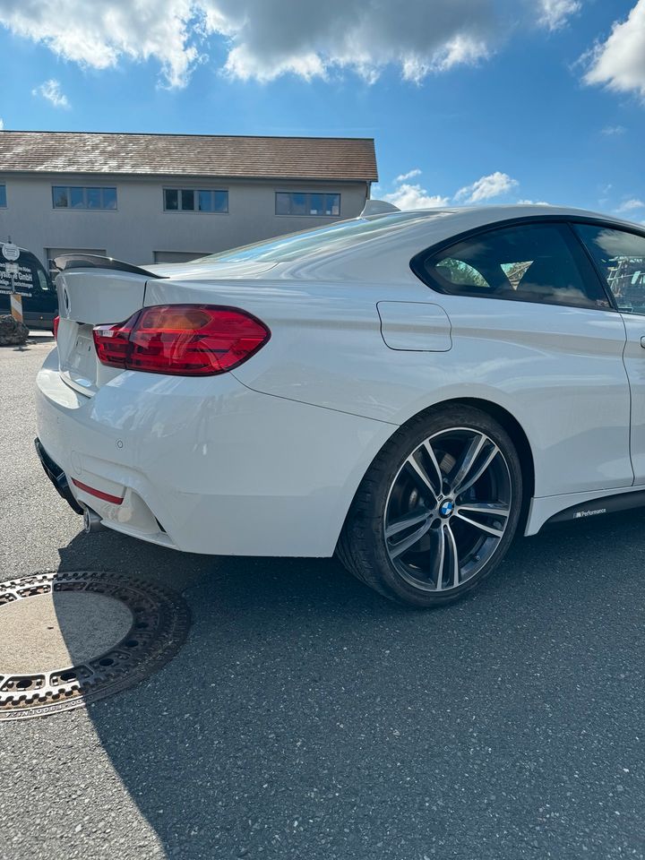 BMW 435i Coupe Mpaket Carbon in Altendorf