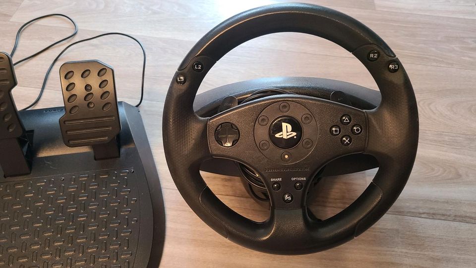 Thrustmaster T80 Racing Wheel in Strausberg