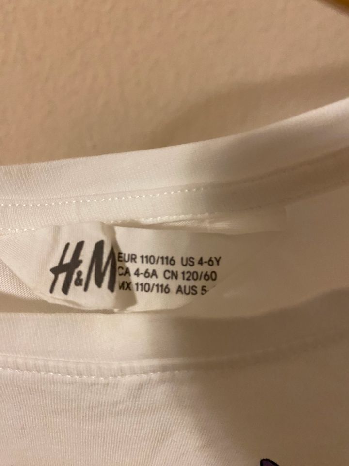 H&M T Shirt weiß Motiv 110/116 Kita Turnen in Schwarzenbruck