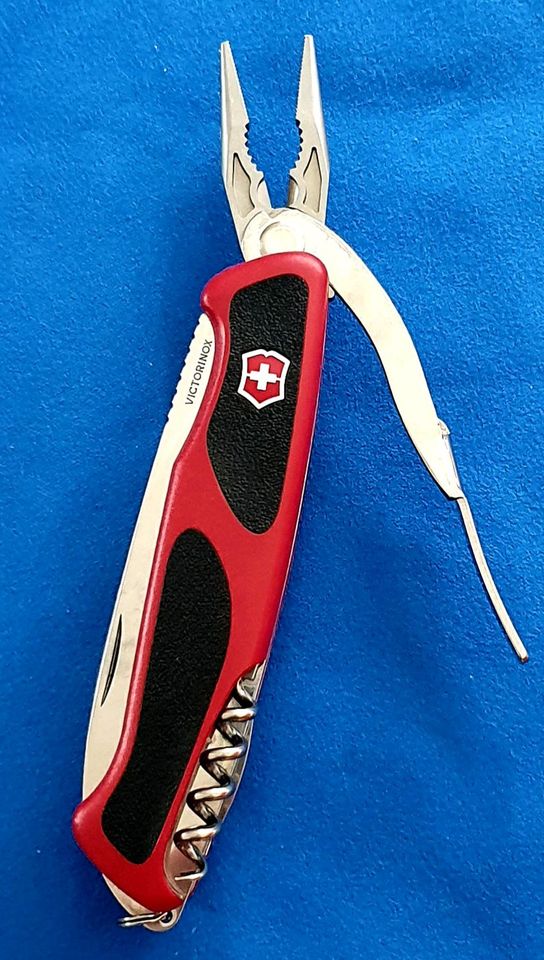 Schweizer Taschenmesser Victorinox Ranger Grip 74 Neuzustand in Dunningen