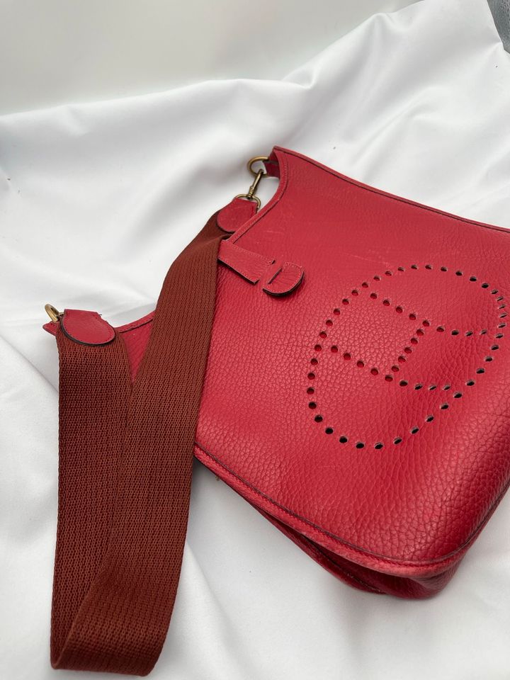 Hermès Evelyne medium model - rotes togo Leder in Frankfurt am Main