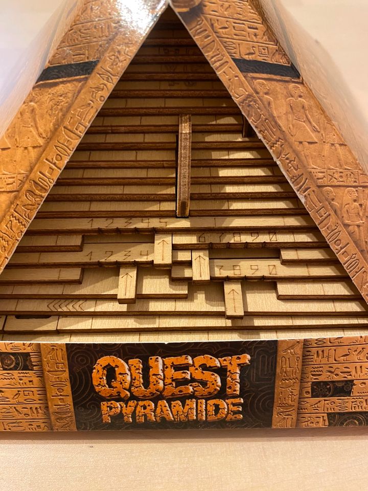 Quest Pyramide ein escape Spiel von EscapeWelt aus Holz in Hannover