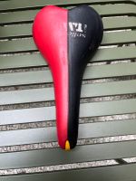 Sattel selle royal Turbo matic 2 rot/schwarz Vintage Köln - Ehrenfeld Vorschau