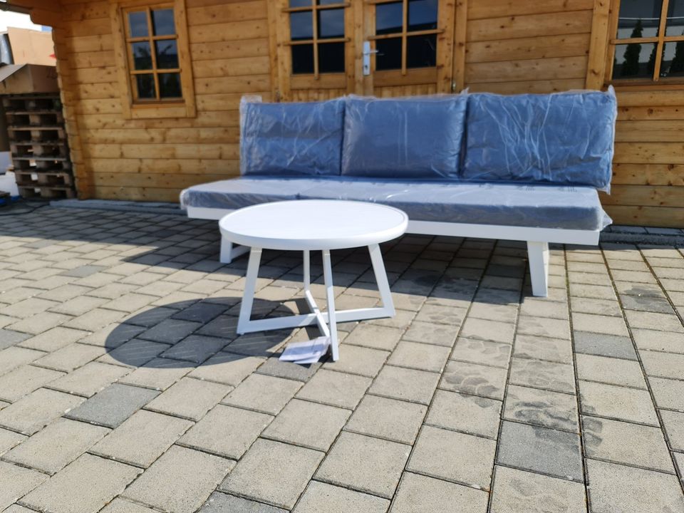 Loungesofa LC Garden Sunewo + Lounge Tisch matt weiß in Riedlingen