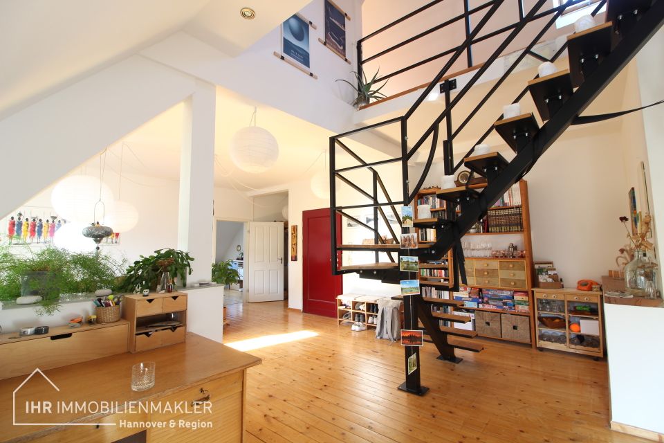 Moderne und geräumige Maisonette-Wohnung mit Balkon am Jahnplatz in Hannover