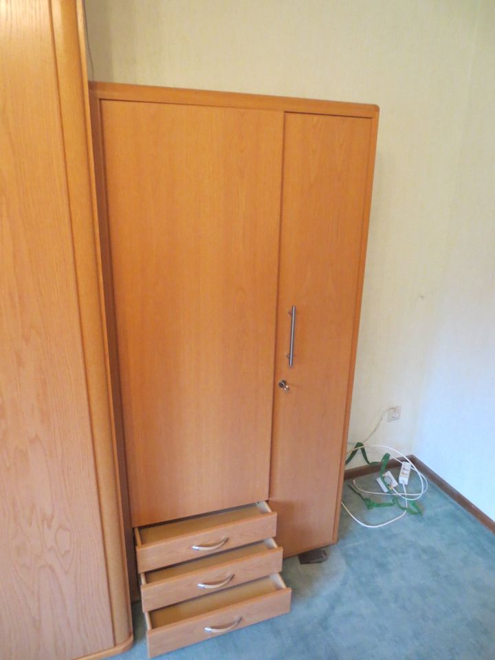 Kleiderschrank, Schrank in Uetze