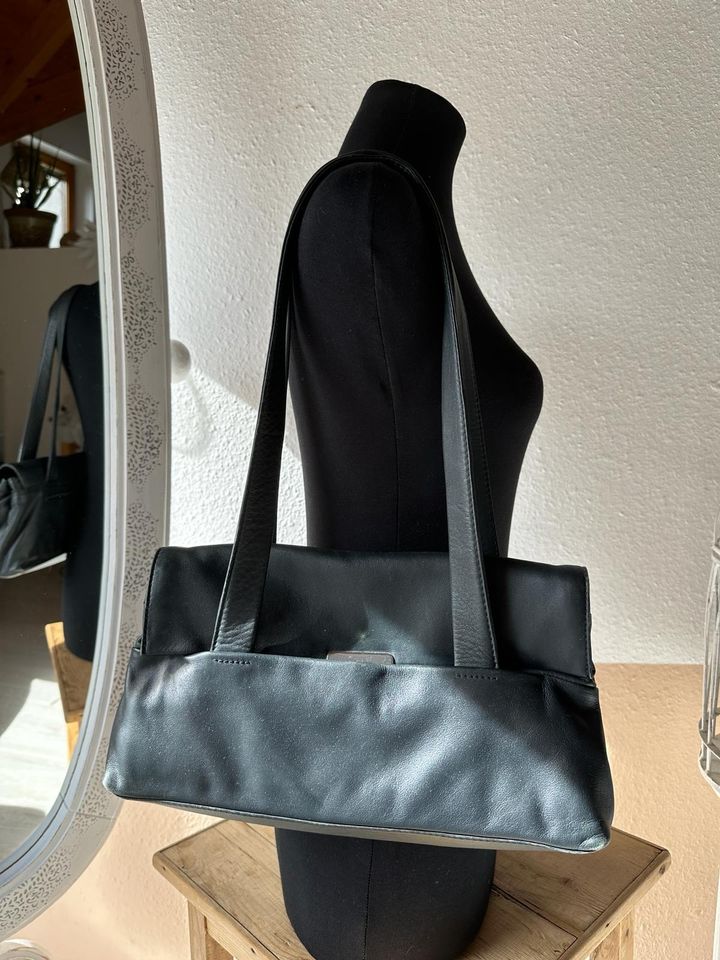 Schnäppchen: Gerry Weber Leder Handtasche in Bondorf