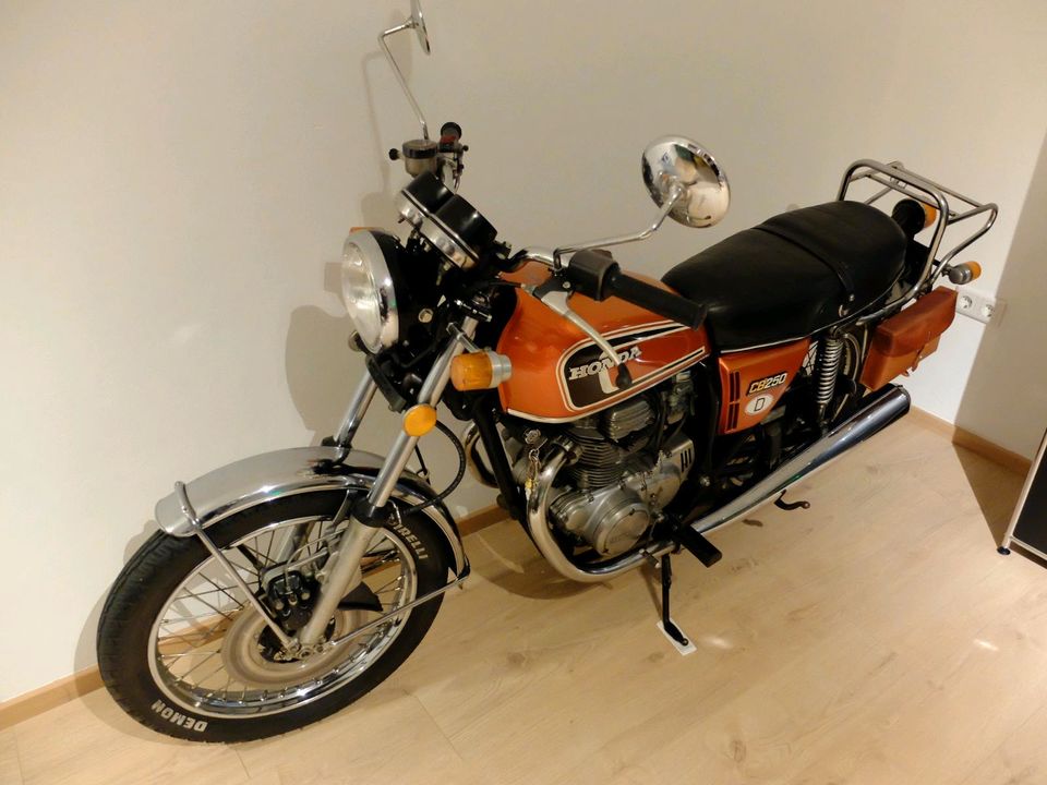 Honda CB250 '76 18800km ggf. Tausch gg Vespa VBB V50L GL T5 SPRIN in Regensburg