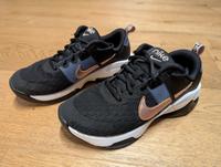 Nike W Zoom Bella 6 PRM Damen Turnschuhe Gr.38 Baden-Württemberg - Wolfach Vorschau