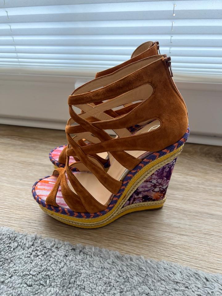 Christian Louboutin Tosca Keil Plateau Sandalen 38 neu in Hamburg