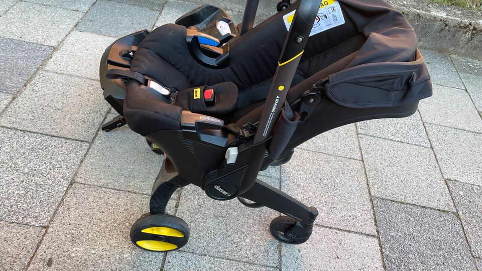 Babyschale mit Rädern Marke „DONNA“ inkl. Isofix schwarz in München