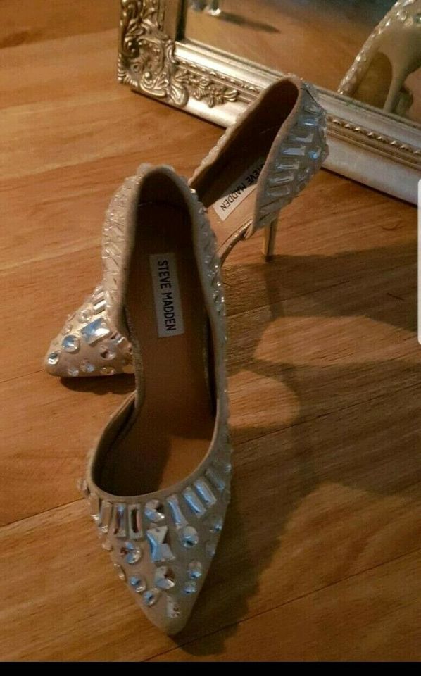 High heels♡Pumps ♡Cinderella♡Steve Madden♡Sexy♡Gr. 39♡NEU in Wiesbaden