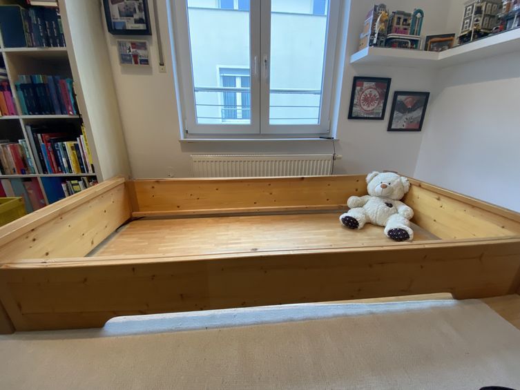 Kinderbett 90x200 mit Podest und Schublade vom Schreiner in Frankfurt am Main