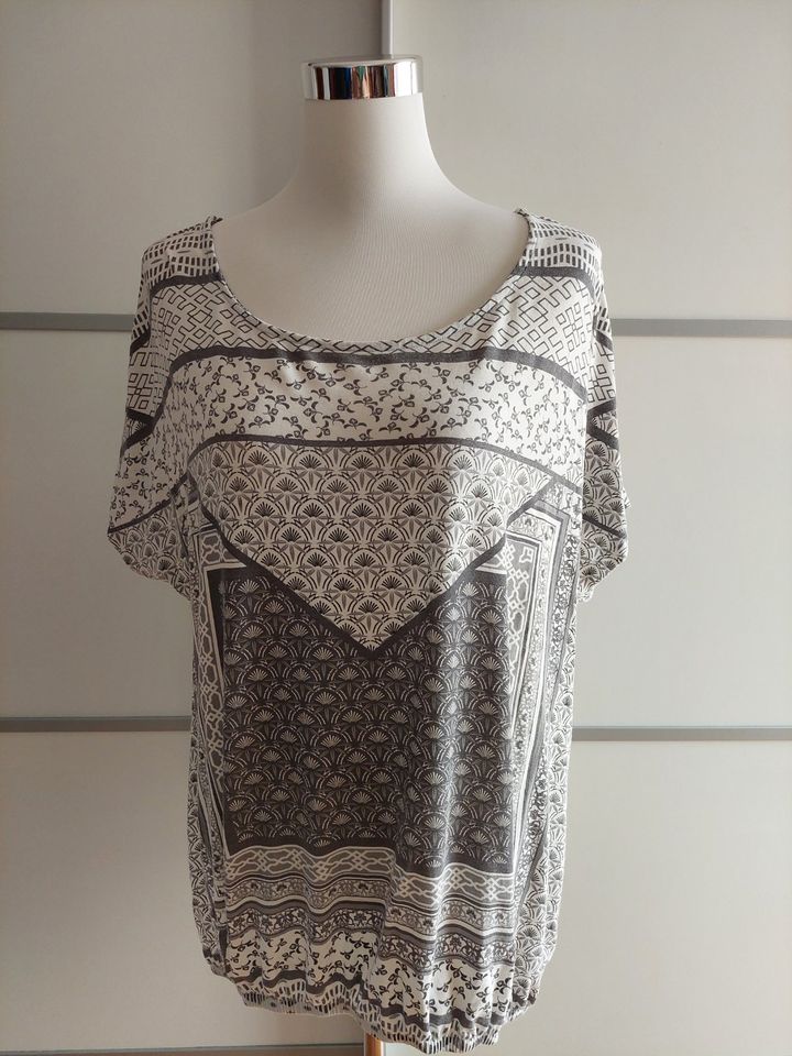 Weiß graues Shirt von Gina Benotti ❤️ Größe 44/46 ❤️ in Pfungstadt