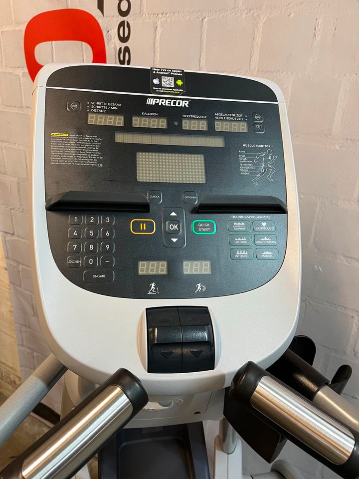 Precor EFX 835 Crosstrainer mit P30 Konsole in Erbach