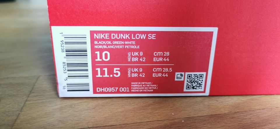 Nike SB Dunk Low Crazy Camo Gr. 44 in Salzkotten