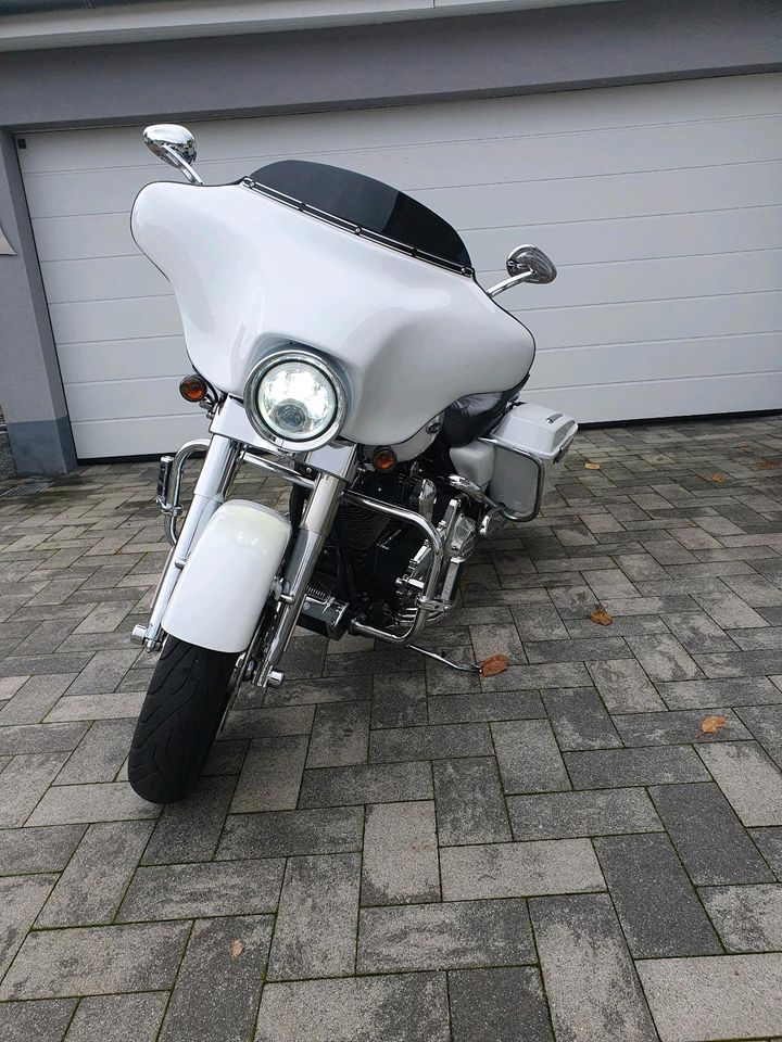 Harley Davidson CVO 110 Street Glide, E-Glide in Schwäbisch Gmünd