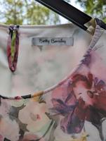 Wunderschönes Sommerkleid von Betty Barclay Größe 40 – wie neu! Niedersachsen - Seevetal Vorschau