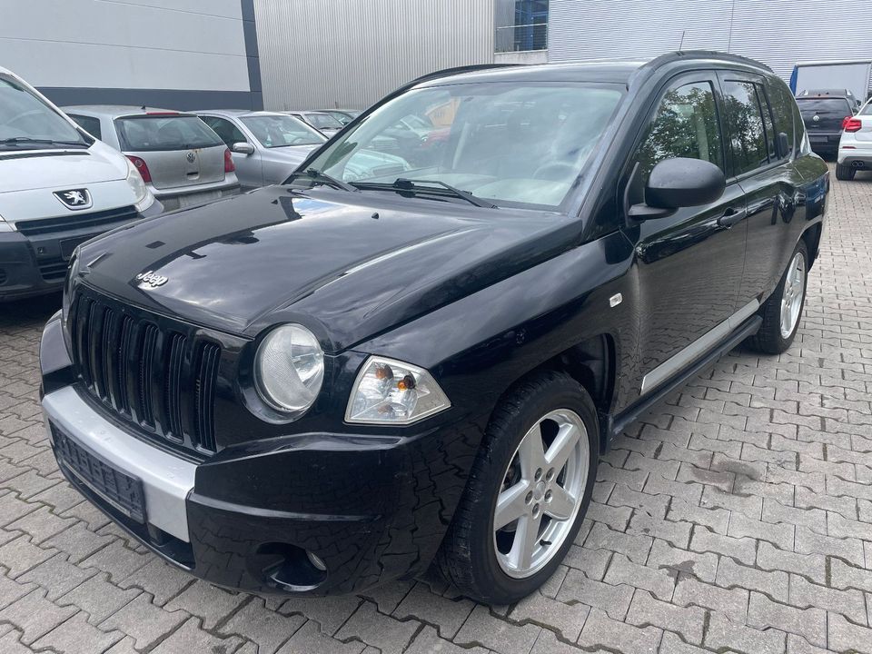 Jeep Compass 2.4 CVT-Autom. 4WD*LPG*Limited*Klima*AHK in Reutlingen